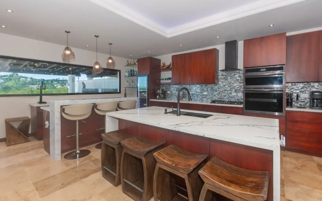 Pristine Bay 1005- Villa Loce 4 Bedroom Home