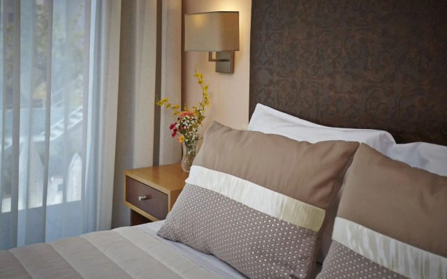 Welcome In - Suites & Hostel