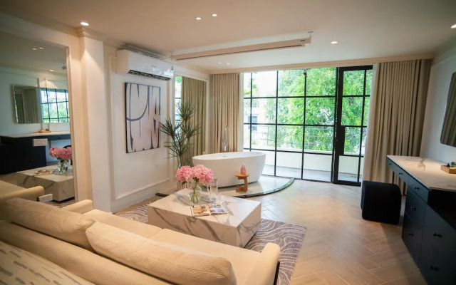 The Train Street Residence Ly Nam De