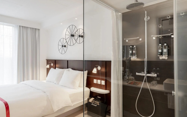Ruby Zoe Hotel London