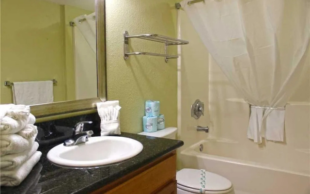 Bay View 910 - 1 Br Condo