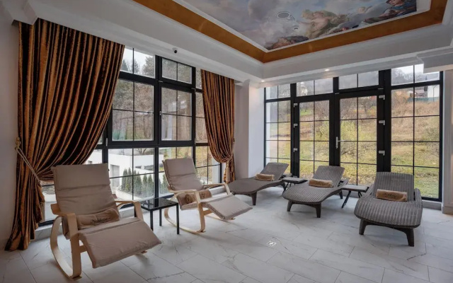 Hotel Noblesse Boutique & Spa