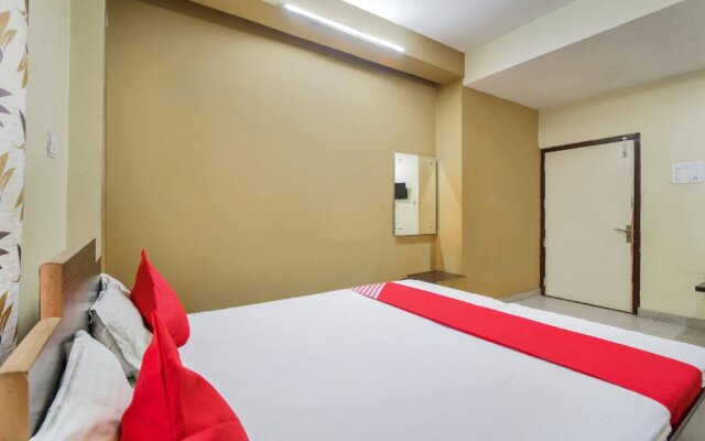 Hotel Holiday Inn By OYO Rooms