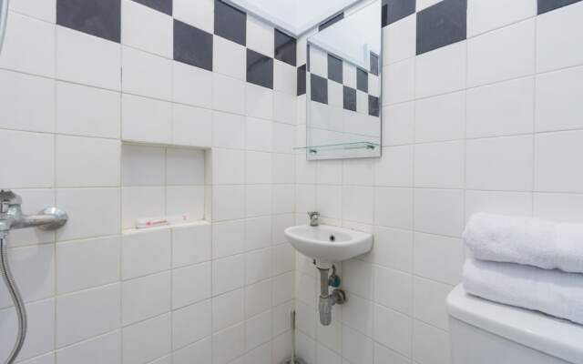 OYO 2110 Rotterdam Guest House