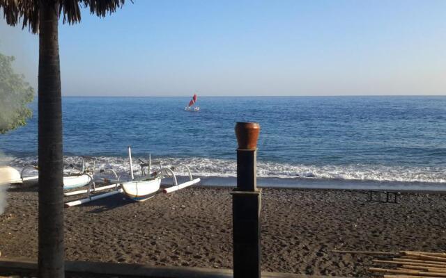 Amed Beach Villa