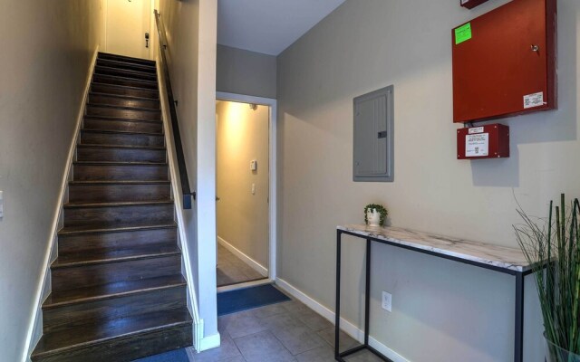 Cozy Philadelphia Studio, Near Center City!