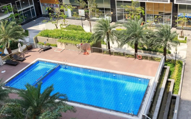 Le Hieu Apartment at Sky Center