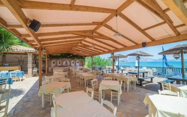 Porto Koukla Beach Hotel