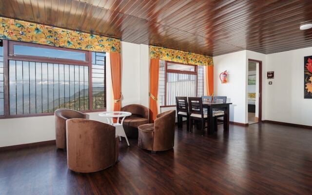 Summit Sherpa Mountain Inn