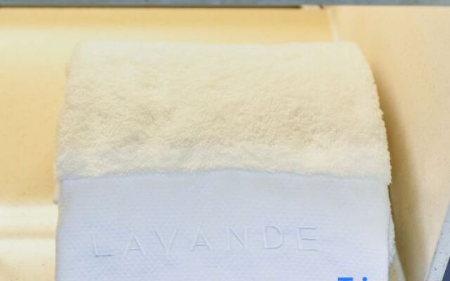 Lavande Hotel (Chongqing Yangjiaping Pedestrian Street Metro Station)