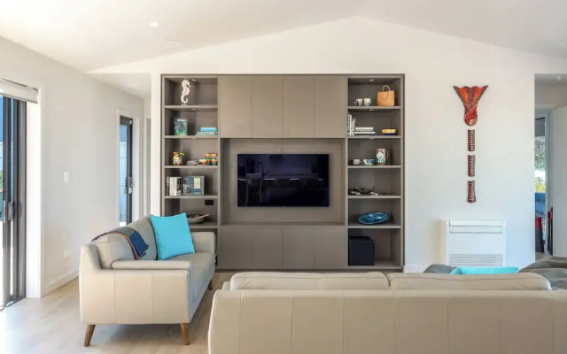 The Golden Pohutukawa Beach House