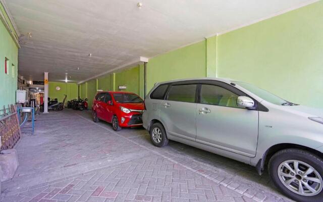 OYO Life 91670 Mannsur Homestay Syariah