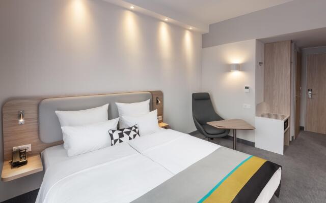 Holiday Inn Express Düsseldorf – Hauptbahnhof, an IHG Hotel