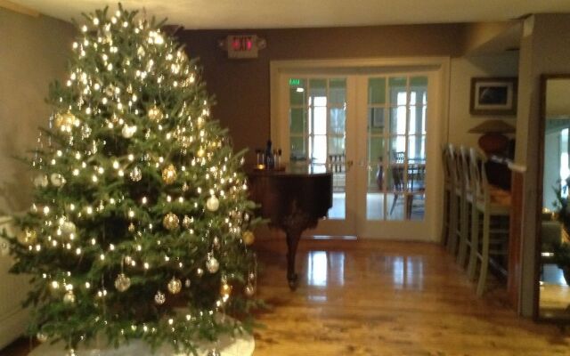 Green River Inn
