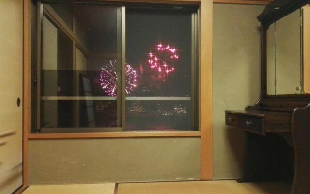 Atami Onsen GUEST HOUSE MEGUMI - Hostel