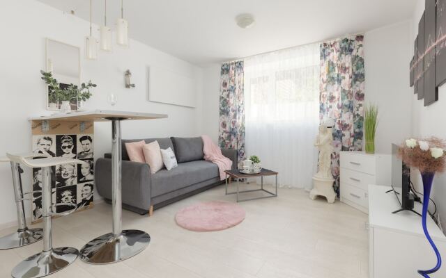 Underground Studio Saska by Renters