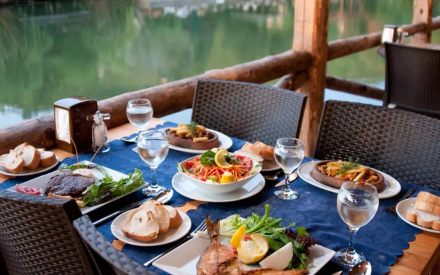 Agva Gizemli Nehir Bungalov