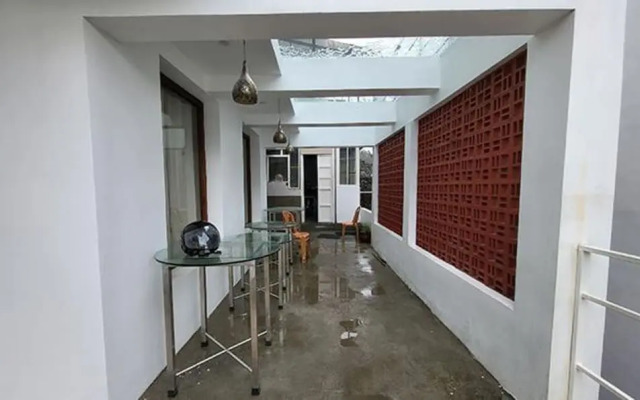 Fabhotel Sri Vari Studio Apartment