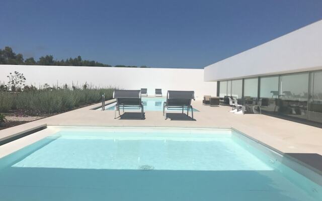 Modern Villa in Obidos Lisbon With Garden and Pool