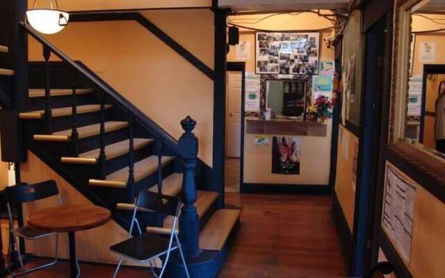 C&N Backpackers Hostel - Vancouver