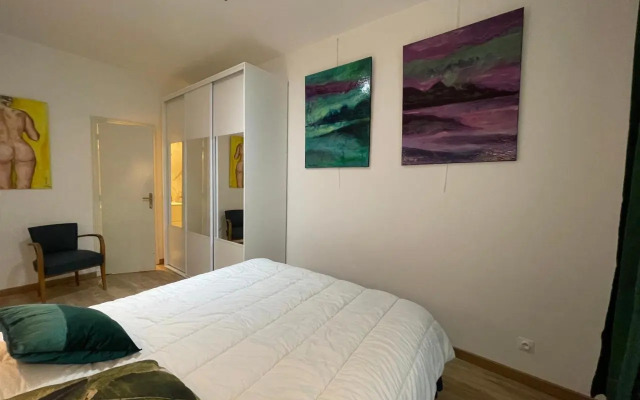 Spacious 3 BR flat Nice center - magnificent view-parking