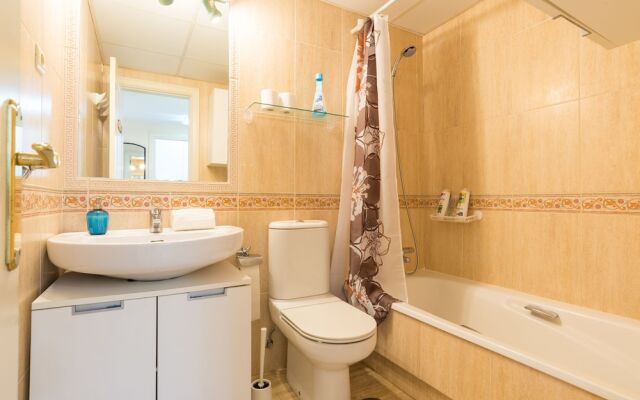 MalagaSuite Torremolinos Beach Apartment