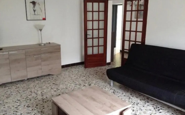 Appartement Tout Confort Avec Parking Fermé