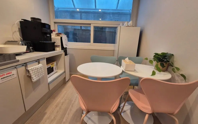 OYO Hostel Myeongdong 6