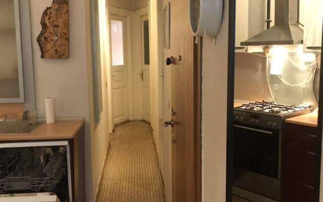 Luxury and Comfortable Apartment