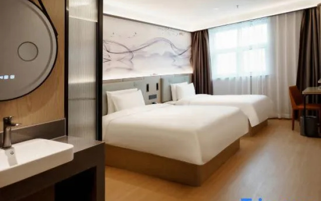 Lechao Hotel (Shanghai People's Square Changzheng Hospital)