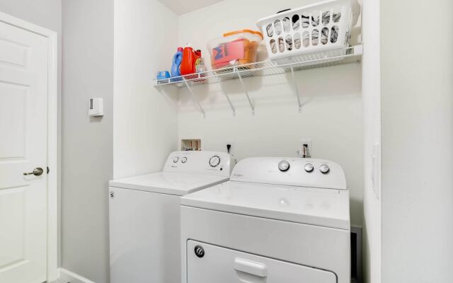 Walk to Lake Wallenpaupack: Poconos Vacation Home