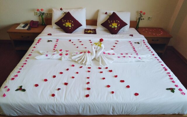 Golden Lotus Inle Hotel