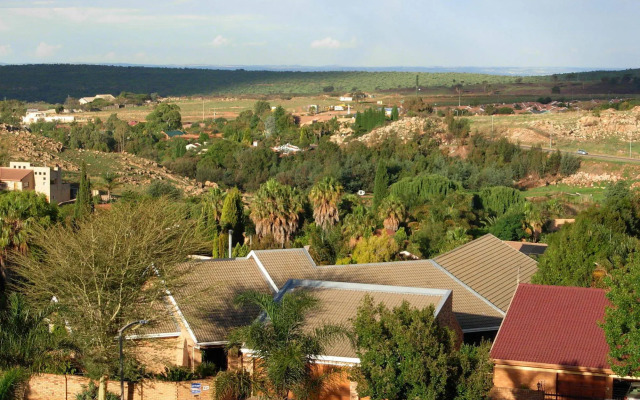 Magaliqua Guest House
