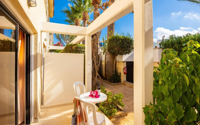 Tavros Hotel Apartments