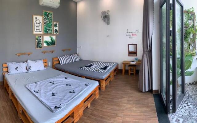 Xam House Hostel