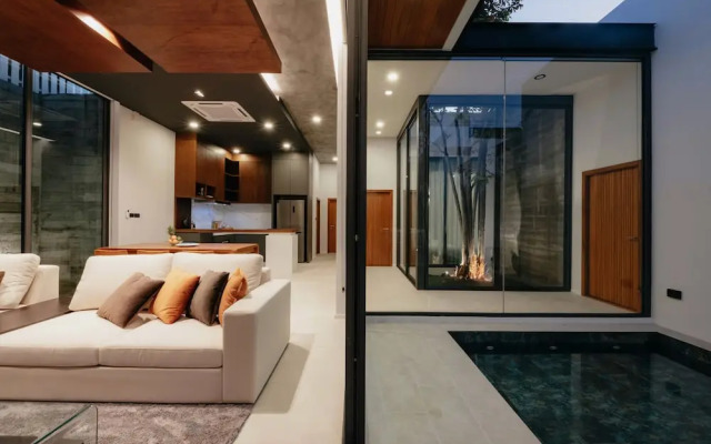 H1 Pool Villa