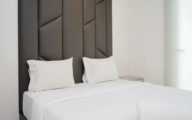 Elegant Studio Apartment At High Floor B Residence
