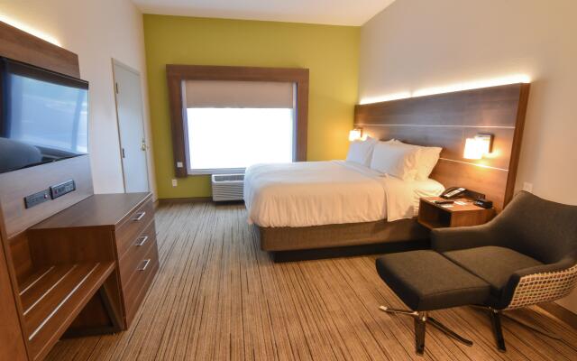 Holiday Inn Express & Suites Indianapolis Northwest, an IHG Hotel