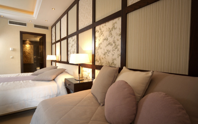 Theartemis Palace