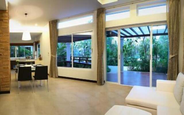 Tachawan Resort & Restaurant