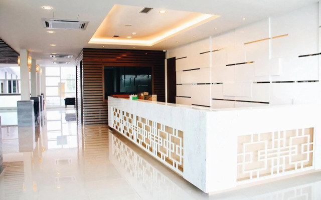 906 Premier Hotel