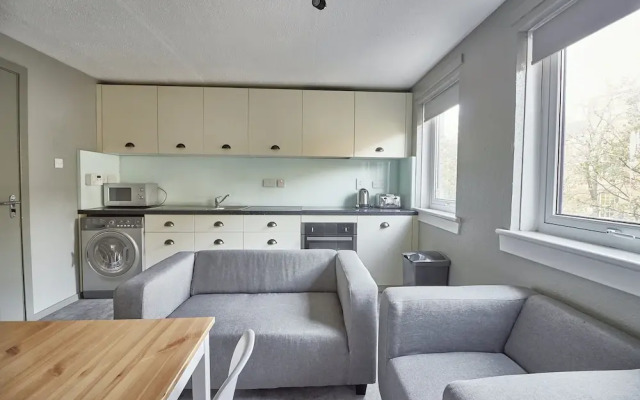 Destiny Student Meadow Court - Campus Accommodation