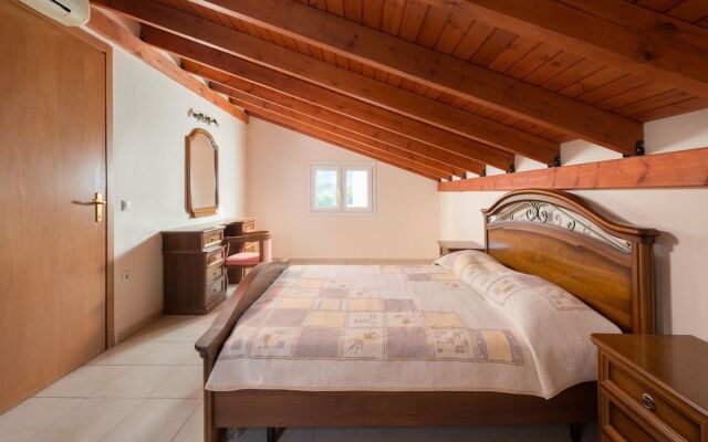 Apollo Villa