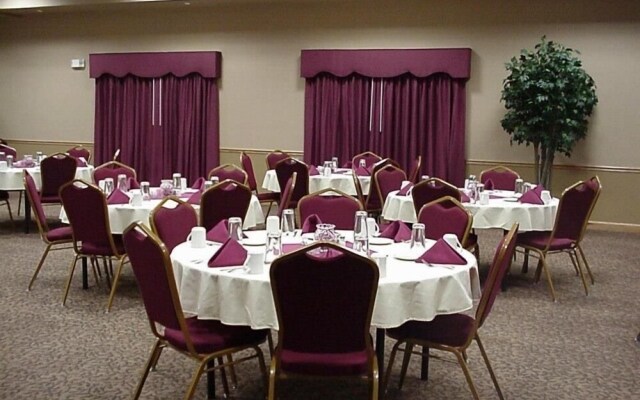 Fossil Creek Hotel And Suites