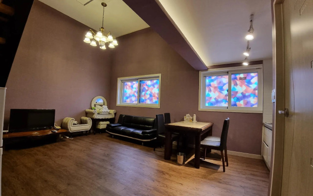 Shine Hotel