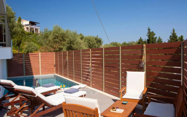 Nikolas Guest House
