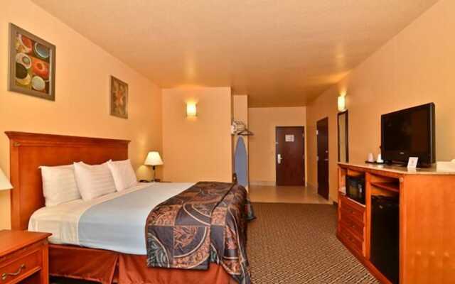 Hiway Inn Express Of Broken Bow