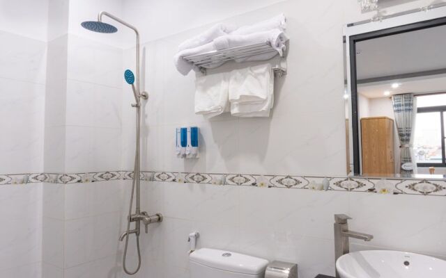 Ninh Giang Hotel