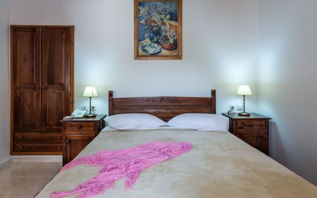 Petronikolis Village