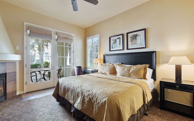 Deluxe King Casita 1 Bedroom Condo by RedAwning